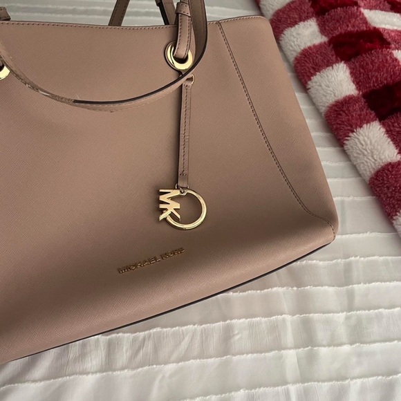 purse - Picture 6 of 7